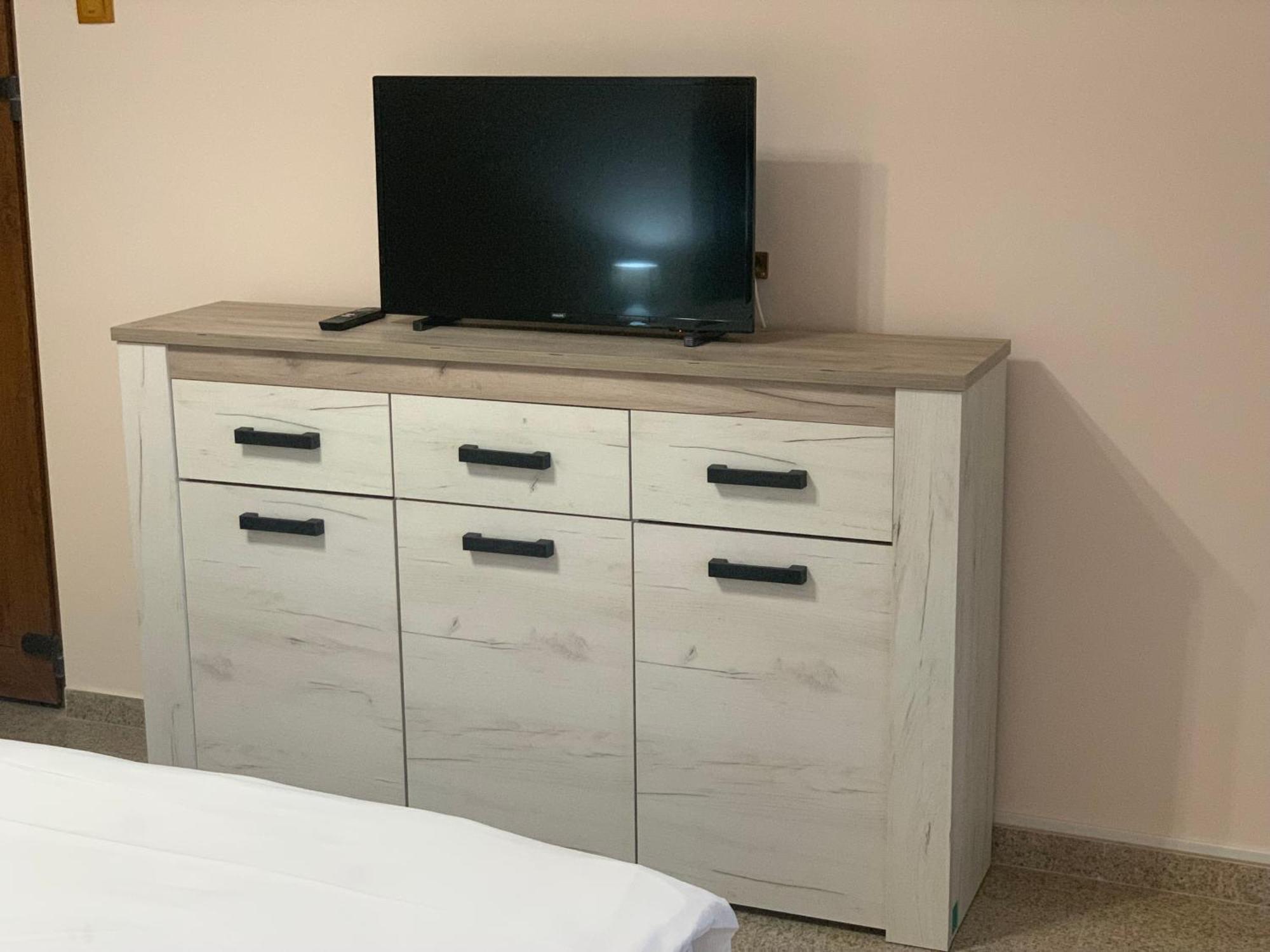 Minerva Ultracentral Apartman Craiova Kültér fotó