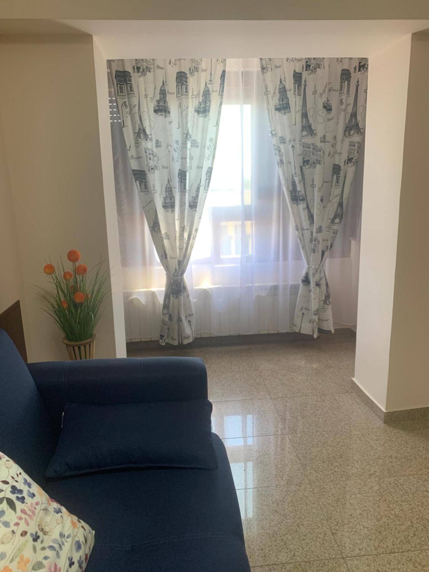 Minerva Ultracentral Apartman Craiova Kültér fotó