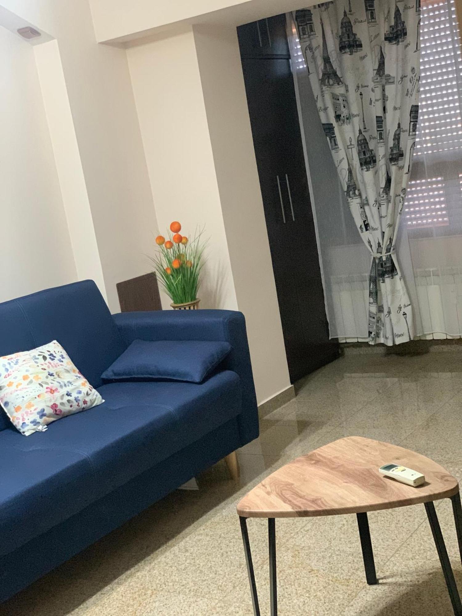 Minerva Ultracentral Apartman Craiova Kültér fotó