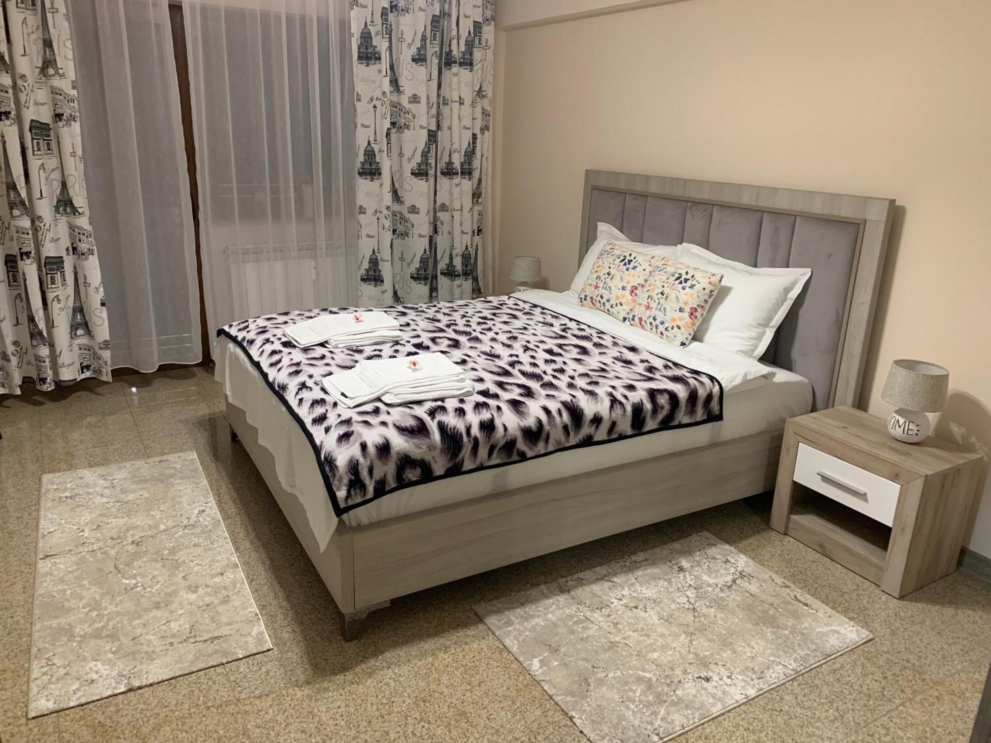 Minerva Ultracentral Apartman Craiova Kültér fotó